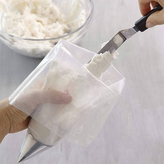 remplir poche a douille avec creme chantillie