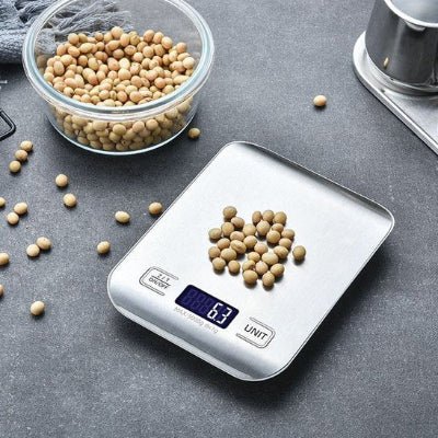 nana pese legumineuses avec balance cuisine