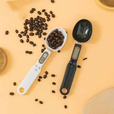 maman mesure cafe avec cuillere doseuse