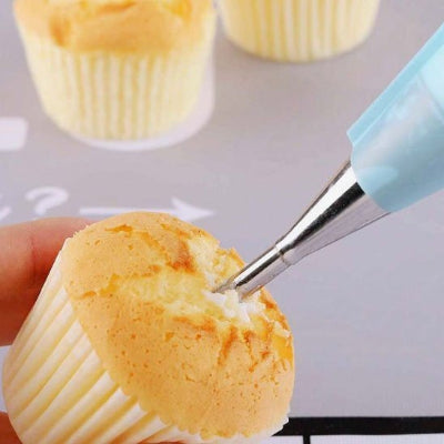 nana decore muffins avec douille patisserie