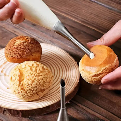 nana decore gougere avec douille patisserie