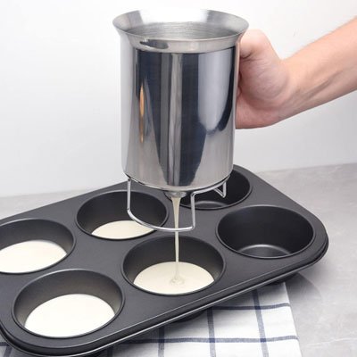 doser pate a muffins avec entonnoir a piston inox