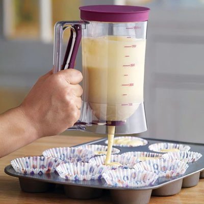 doser gateau avec entonnoir a piston plastique