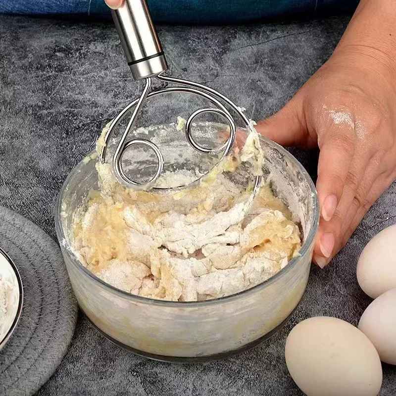 melanger pate pain avec fouet danois