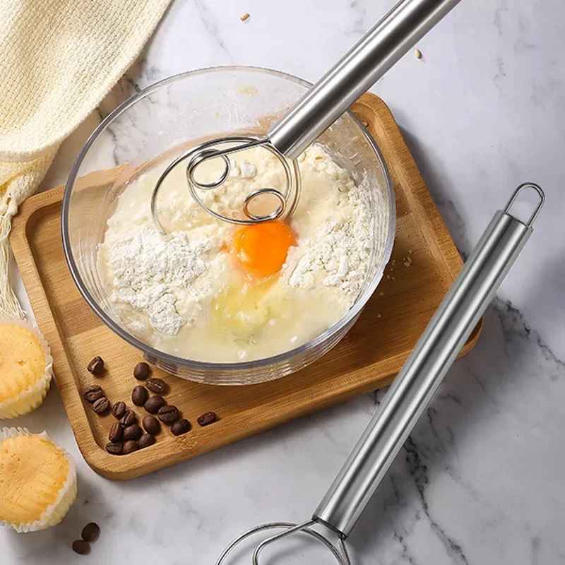 preparer pate crepes avec fouet danois