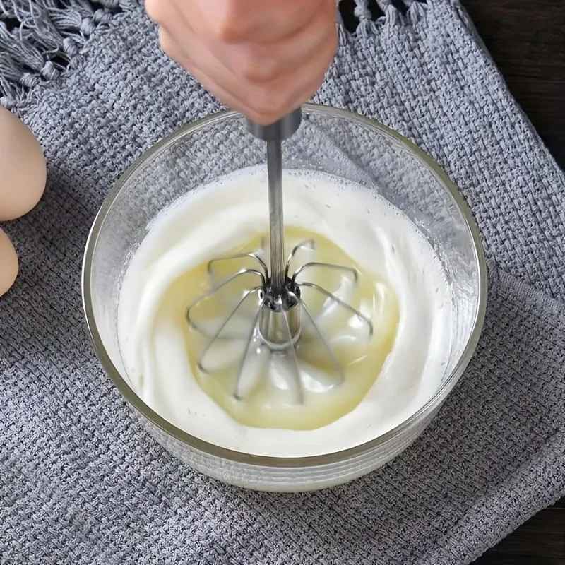 fouet pour monter blanc oeuf en neige