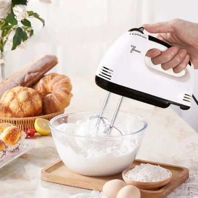 maman melange pate a pain avec batteur electrique