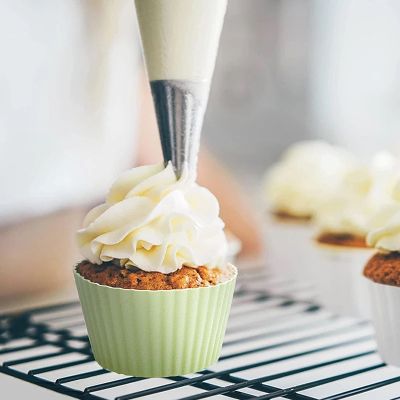 crème fouettée sur moule à muffin