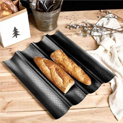 nana utilise moule a pain perfore quatre cavites