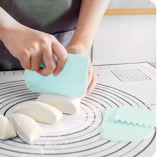 nana decoupe pate avec kit patisserie