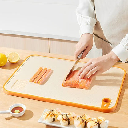 nana decoupe saumon sur planche a decouper