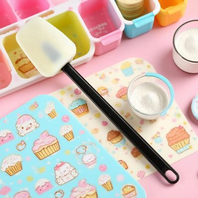 nana et fille utilise spatule pour bricolage