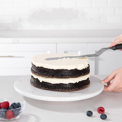 etaler creme patissiere avec spatule coudee