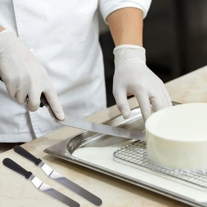 soulever entremet avec spatule coudee