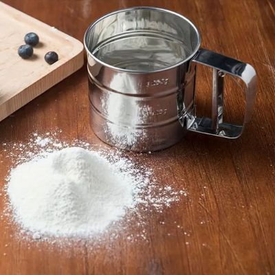 nana tamise fecule avec tamis inox