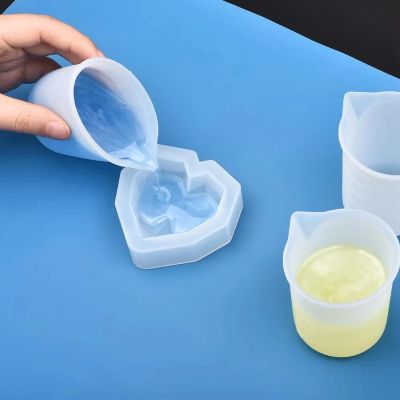 nana verse resine bleu avec verre doseur gradue